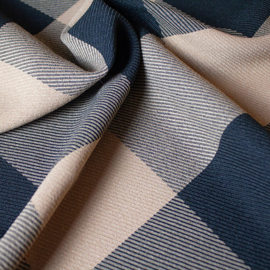 Macro quadro in poliestere - QUEEN